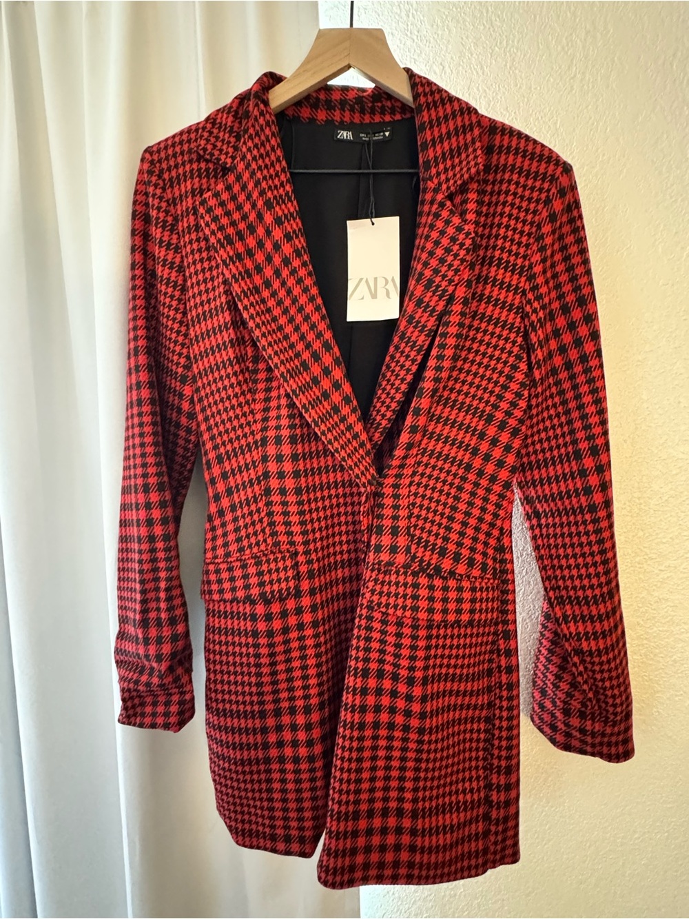 ZARA Red and Black Houndstooth Blazer - Picture 3 of 7
